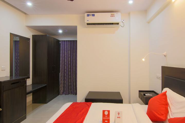 Room 11 of 24