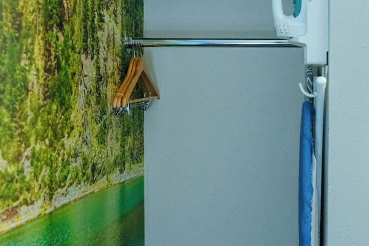 Iron/ironing board