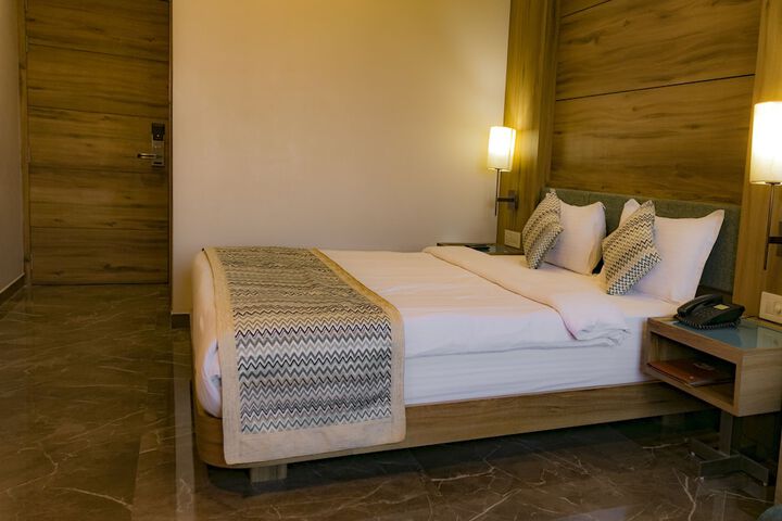 Room 4 of 26