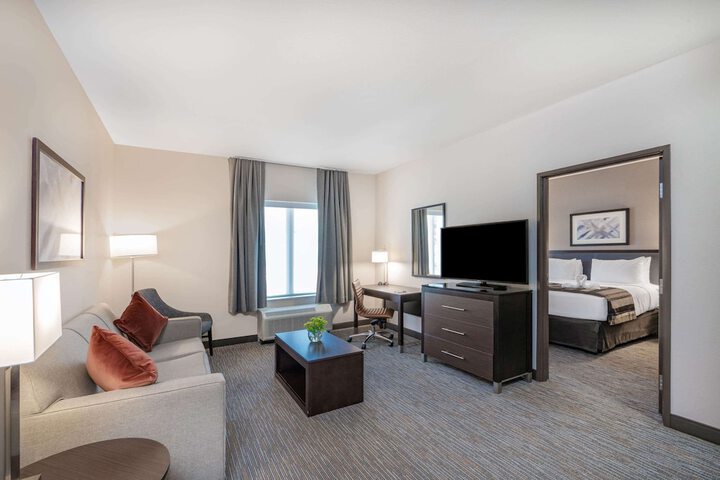 Room 5 of 32