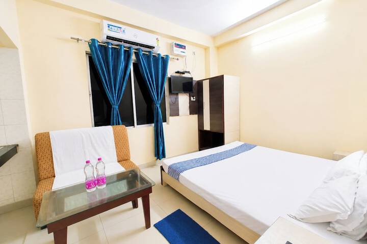 Room 6 of 13