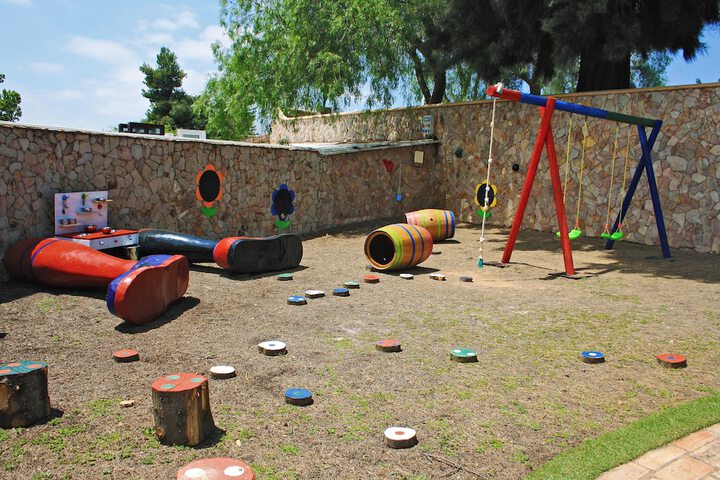 Childrens Activities 87 of 92