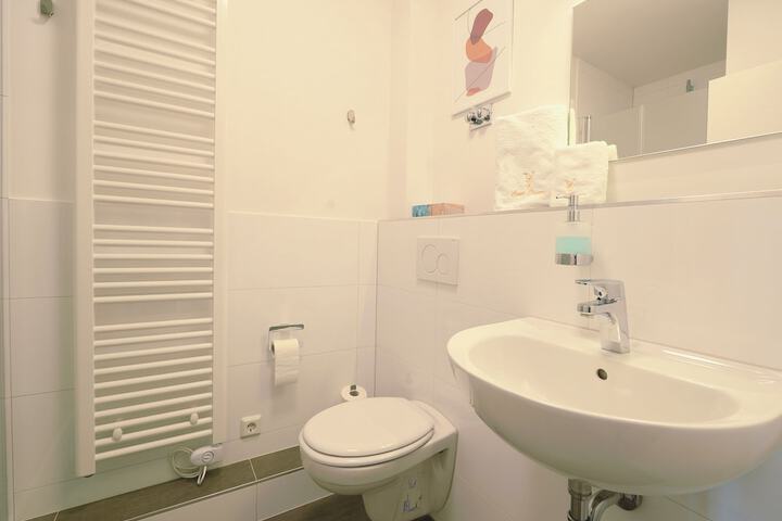 Room 16 of 17