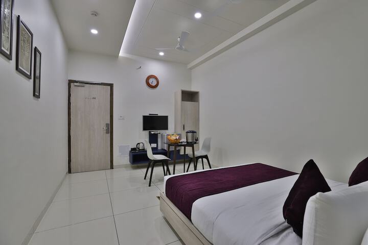 Room 8 of 20