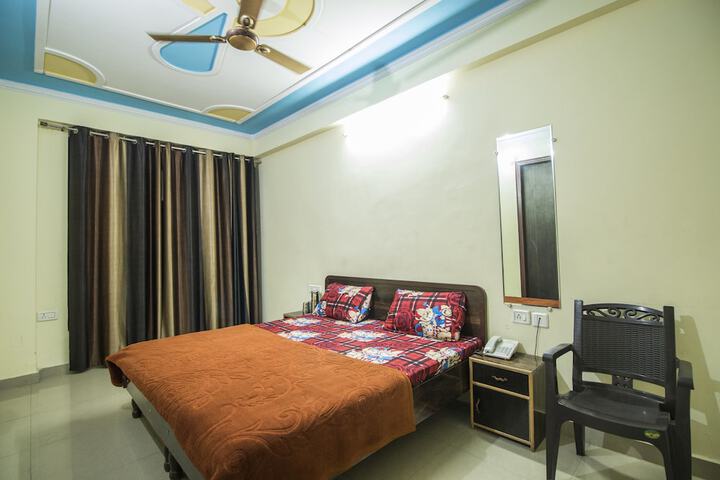 Room 12 of 39
