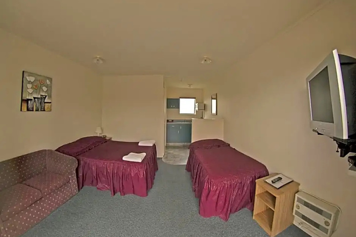 Room 3 of 14