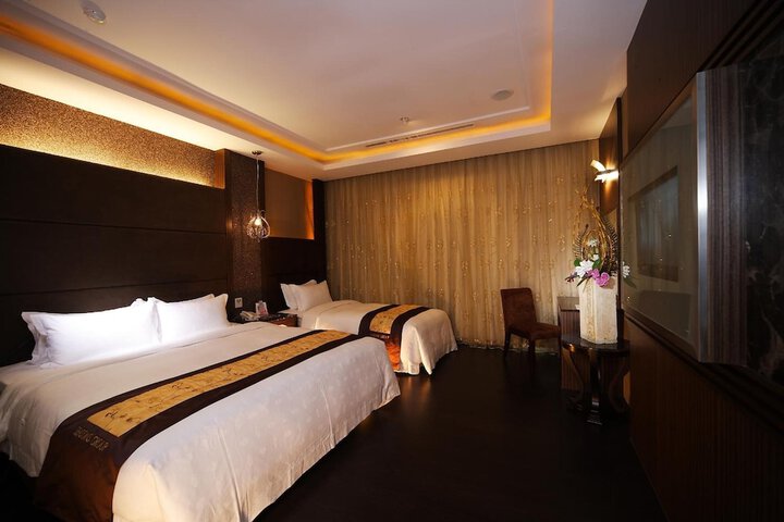 Room 19 of 80