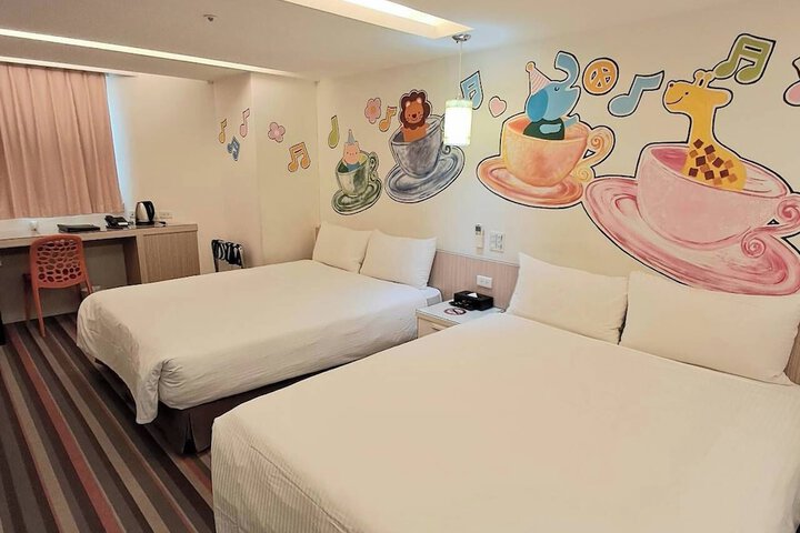 Room 21 of 32
