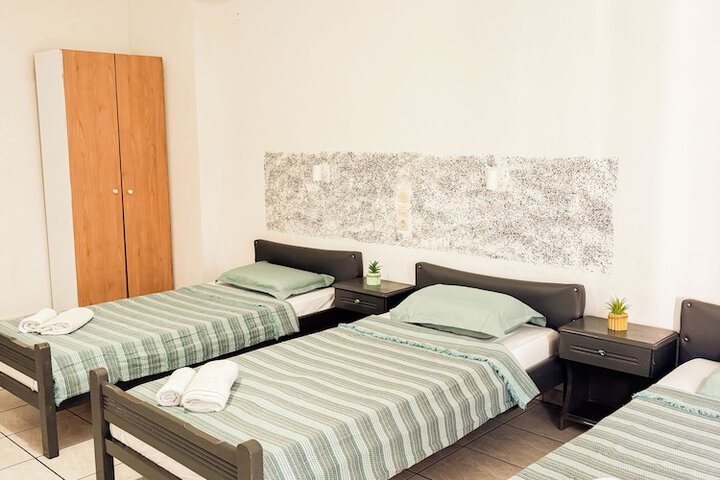Room 8 of 31