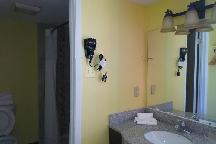 Room 18 of 21
