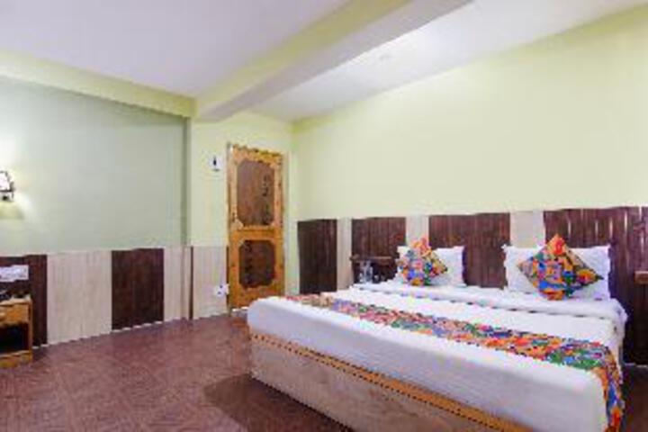 Room 15 of 33