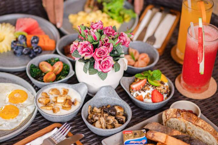 Breakfast/Coffee Service 152 of 162