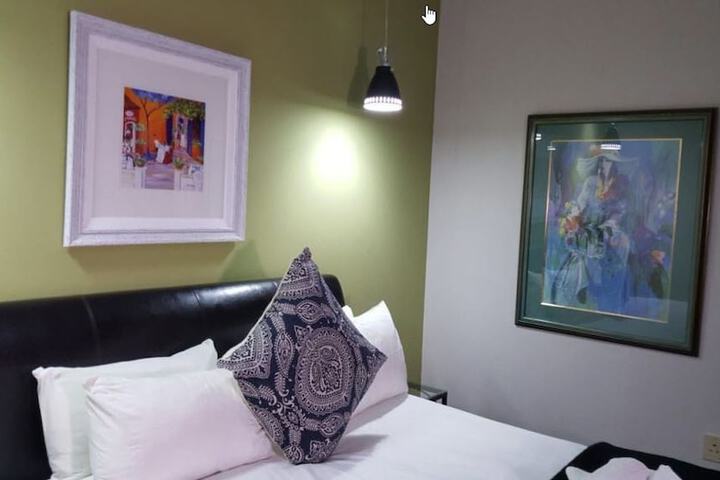 Room 5 of 24