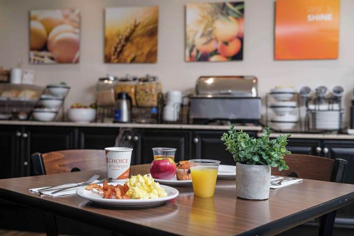 Breakfast/Coffee Service 27 of 31