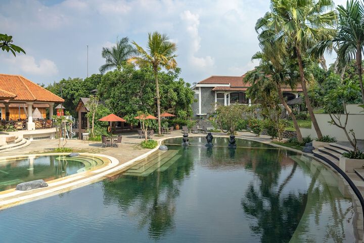Pool 57 of 122