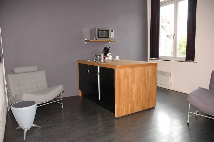 Room 32 of 70