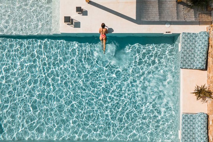 Pool 73 of 129