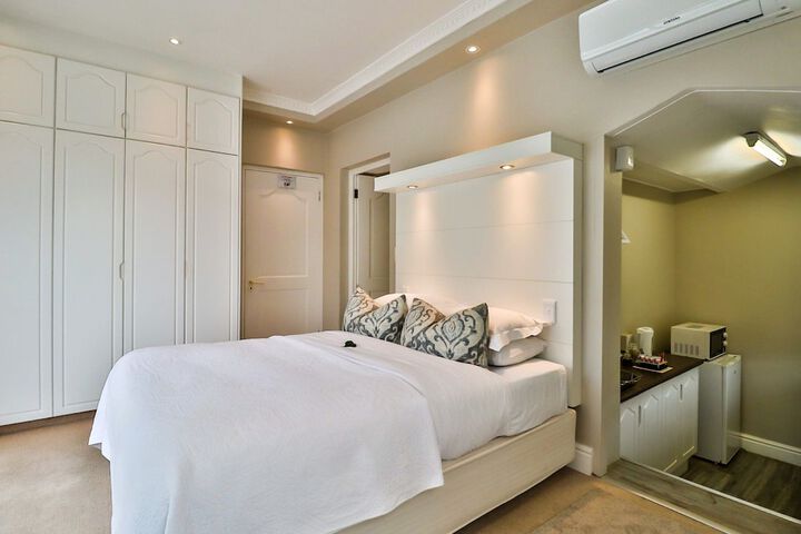 Room 11 of 49