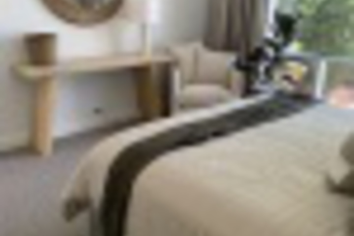 Room 100 of 228