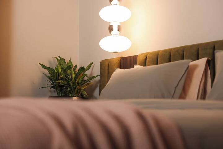 Room 5 of 72