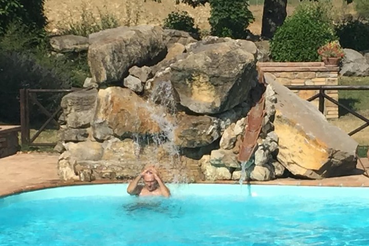 Pool 21 of 69