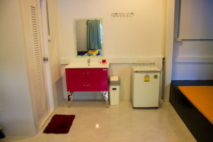 Room 11 of 14