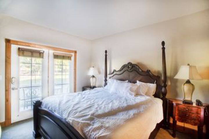 Room 2 of 79