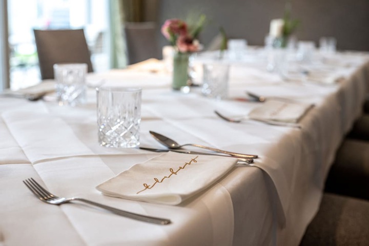 Dining 54 of 81