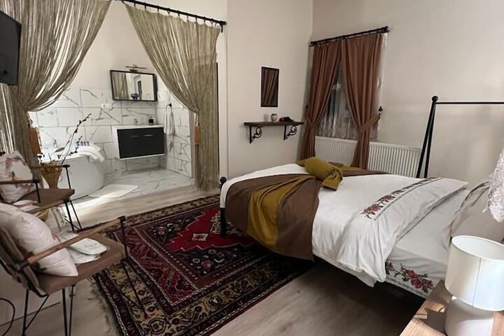 Room 78 of 185