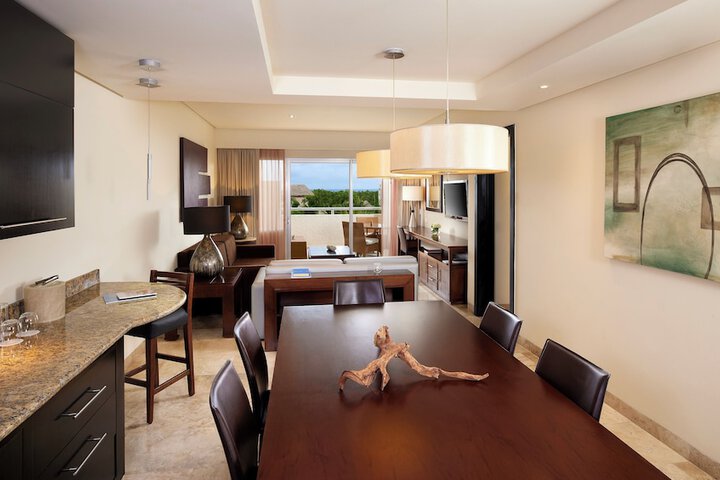 Room 32 of 196