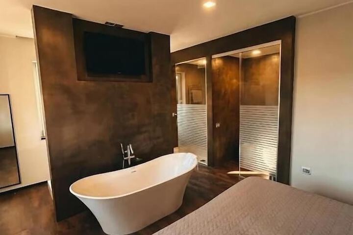 Room 42 of 72