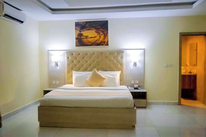 Room 7 of 49