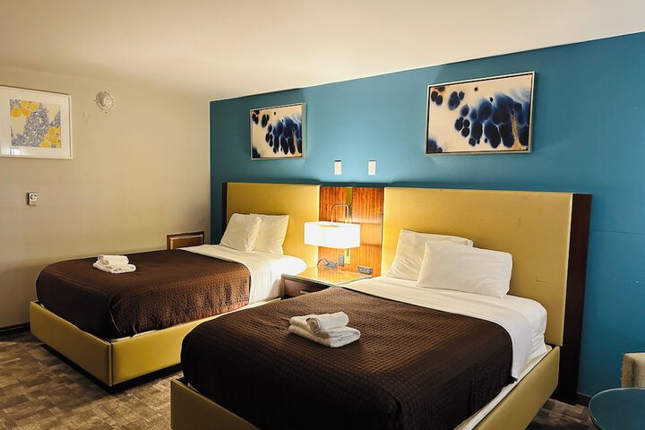 2 Double Beds (1 of 12)