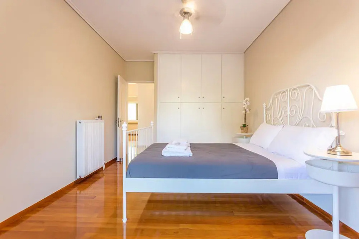 Room 5 of 21