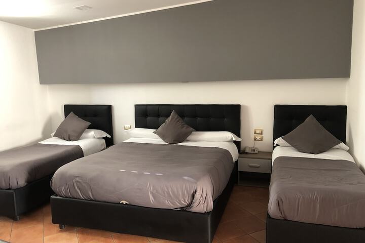 Room 21 of 42
