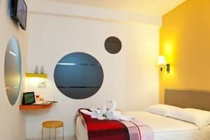 Room 3 of 17