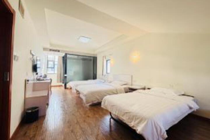 Room 21 of 23
