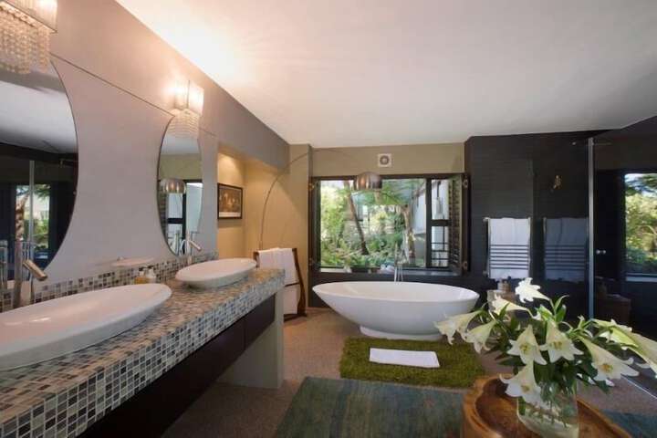 Room 8 of 37