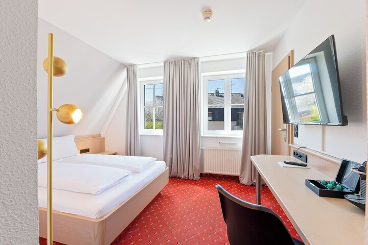 Room 18 of 88