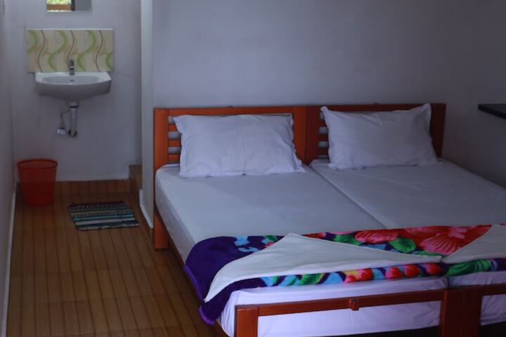 Room 12 of 53