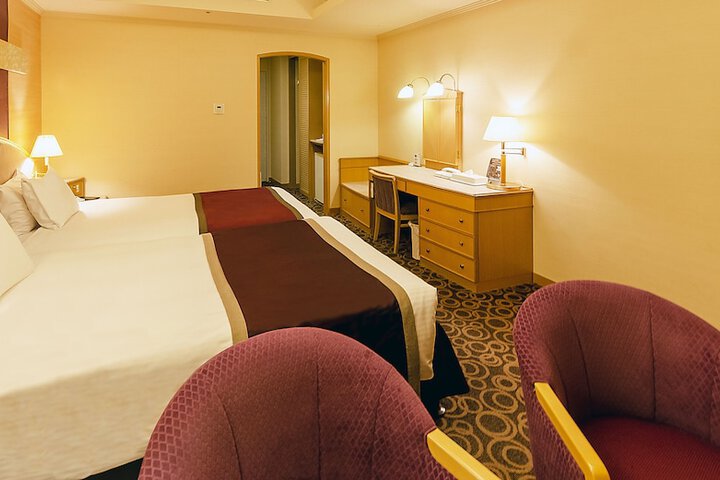 Room 16 of 46