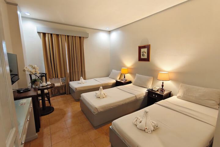 Room 10 of 42