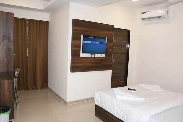 Room 14 of 21