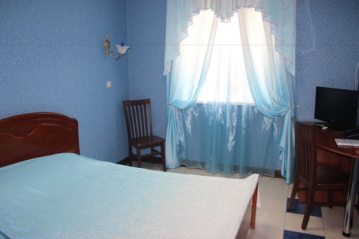 Room 15 of 36