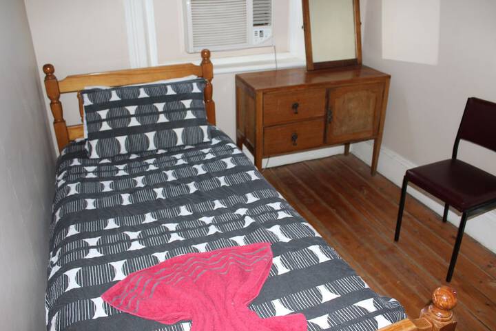 Room 2 of 12