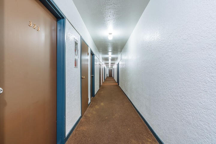 Ballroom/Hall 65 of 78