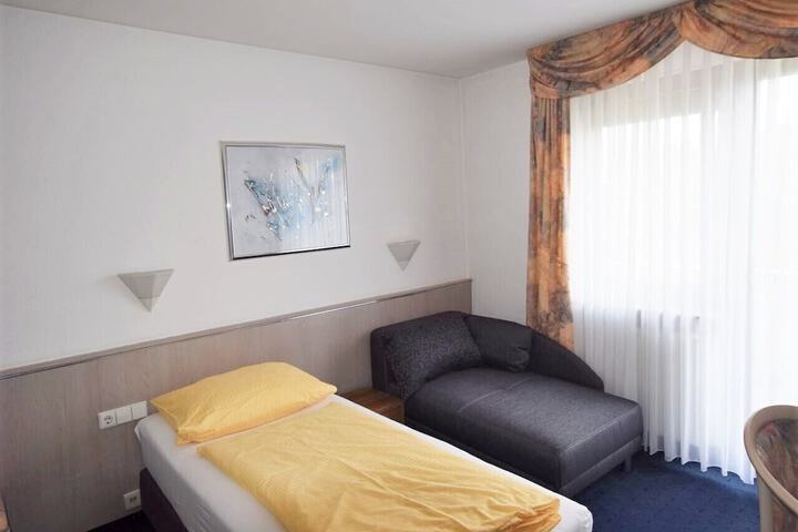Room 20 of 34
