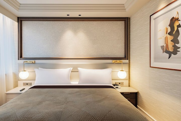 Room 272 of 457
