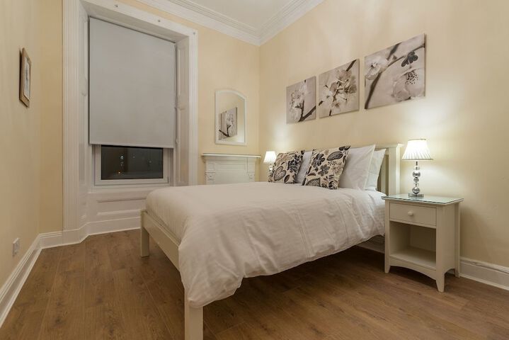Room 5 of 63