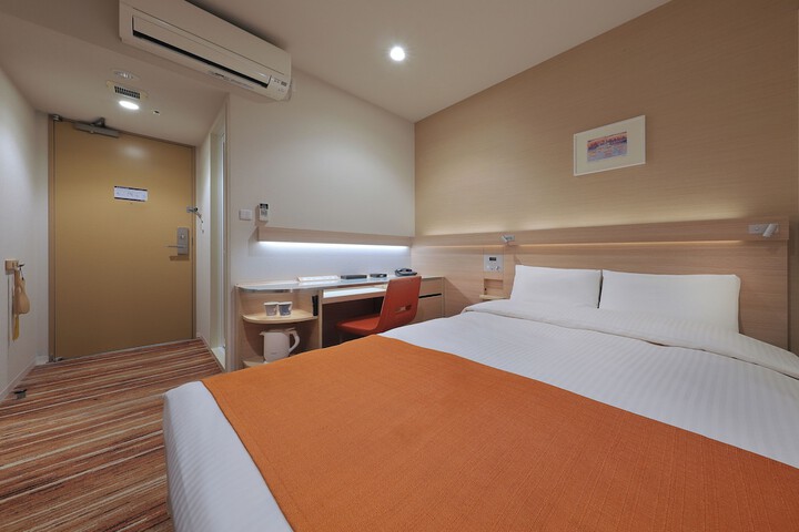 Room 9 of 53